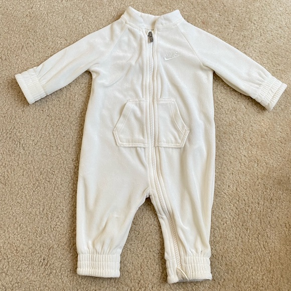 Nike Baby Girls Full-Zip Coverall - Picture 1 of 4